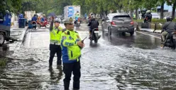 Genangan di Jalan Daan Mogot, Cengkareng, Jakarta Barat, Sabtu, 24 Januari 2026. (Sumber: Dok. Istimewa)
