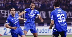 Persib Bandung ditahan imbang Arema FC tanpa gol di Stadion Gelora Bandung Lautan Api, membuat persaingan puncak klasemen semakin ketat.. (Sumber: Instagram/@persib)
