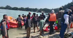 Ratusan penumpang berhasil dievakuasi dengan selamat setelah kapal yang mereka tumpangi mengalami mati mesin di perairan sebelah barat Pulau Pari, Kecamatan Kepulauan Seribu Selatan, Minggu, 5 Juli 2026. (Sumber: Pemprov DKI Jakarta)