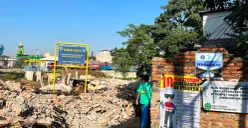 Pembebasan Lahan Sungai Ciliwung RT 02 dan RT 15, Taman Harapan, Cawang, Jakarta Timur, pada Jumat, 10 Juli 2026. (Sumber: Poskota/M. Tegar Jihad)