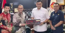 Ketua DPRD Kabupaten Bogor, Sastra Winara menerima kunjungan rombongan Ketua DPRD Kota Bandung. (Sumber: Dok. Istimewa)