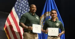 Potret  Kompol Charles Bagaisar (kanan) yang berhasil lulus FBI National Academy Session 298 di Amerika Serikat. (Sumber: Istimewa)