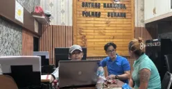 Tersangka EH menjalani pemeriksaan di Unit 2 Satresnarkoba Polres Serang. (Sumber: Satresnarkoba Polres Serang)