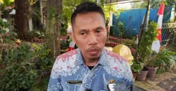 Kepala Suku Dinas Pendidikan Wilayah I Jaksel, Santoso ditemui di SDN Kebayoran Lama Selatan 09, Kamis, 23 Juli 2026. (Sumber: Poskota/Ali Mansur)