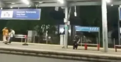 Viral rekaman suara game mobile Legends terdengar di Stasiun Pasar Minggu, Jakarta Selatan. (Sumber: Instagram/@infojktku)