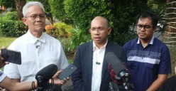 Pengurus desa dan keluarga korban bentrokan bersepakat menyerahkan perkara kepada kepolisian di Mapolda Metro Jaya, Jakarta Selatan, Senin, 27 Juli 2026. (Sumber: Dok. Istimewa)