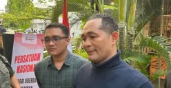 Potret pengamat politik Bonie Hargens saat menghadiri diskusi bertajuk ''Persatuan Nasional' yang digelar Indonesia Millennial Center (IMC) di Jakarta Pusat, Senin, 22 Juni 2026. (Sumber: Poskota/Pandi Ramedhan)