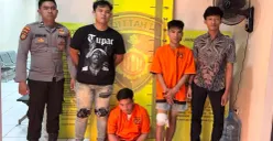Dua dari tiga kawanan curanmor saat diamankan di Rutan Polda Banten. (Sumber: Ditreskrimum Polda Banten)