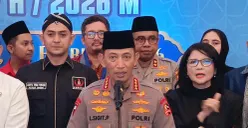 Kapolri Jenderal Listyo Sigit Prabowo meminta personelnya menanggapi serius potensi cuaca ekstrem saat musim mudik. (Sumber: Poskota/Ali Mansur)