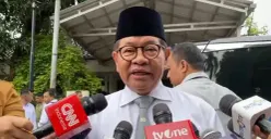 Gubernur DKI Jakarta, Pramono Anung di rumah duka Wakil Presiden keenam Republik Indonesia Try Sutrisno, Menteng, Jakarta Pusat, Senin, 2 Maret 2026. (Sumber: Poskota/M. Tegar Jihad)
