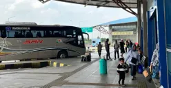 Situasi penumpang di Terminal Pulogebang Jelang Hari Raya Idulfitri 1447 Hijriyah, Rabu, 11 Maret 2026. (Sumber: Poskota/M. Tegar Jihad)