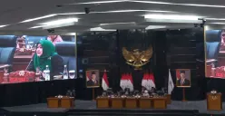 Anggota Komisi D DPRD DKI Jakarta, Nabilah Aboebakar Alhabsyi dalam rapat paripurna DPRD DKI Jakarta, Gambir, Jakarta Pusat, Kamis, 1 Oktober 2026. (Sumber: Poskota/Syifa Putri)
