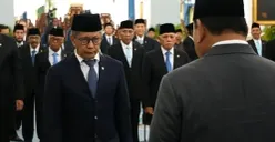 Rocky Gerung resmi dilantik Presiden Prabowo Subianto menjadi anggota Wantimpres pada Jumat, 2 Oktober 2026. (Sumber: Tangkapan layar YouTube/Sekretariat Presiden)