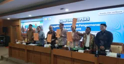 Universitas Islam Negeri (UIN) Syarif Hidayatullah Jakarta saat menggelar konferensi pers terkait legalitas yayasan dan pengelolaan aset pendidikan, di Gedung Auditorium UIN Jakarta, Tangerang Selatan. (Sumber: Poskota/Ali Mansur)