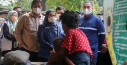 Wakil Ketua DPRD DKI Jakarta Wibi Andrino mengunjungi warga di Bantaran Kali Penggilingan, Cakung, Jakarta Timur, Minggu, 4 Oktober 2026. (Sumber: ddjp)