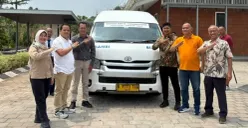 Jajaran pengelola DAMRI dan destinasi wisata tanjung lesung di Kabupaten Pandeglang. (Sumber: Dok. Istimewa)