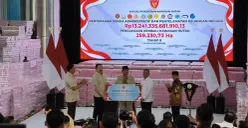 Jaksa Agung ST Burhanuddin saat menghadiri acara penyerahan denda administratif dan penyelamatan keuangan negara oleh Satuan Tugas Penertiban Kawasan Hutan (Satgas PKH).(Sumber: Poskota/Ali Mansur)