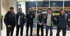 Direktur PT TSI, Tatang Winata ditangkap Bareskrim Polri di Bandara Soetta, Kota Tangerang, Banten, terkait dugaan importasi ilegal ponsel bekas dan perlengkapan bayi dari Korea Selatan. (Sumber: Dok. Bareskrim Polri)