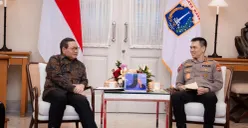 Kapolda Metro Jaya Komjen Dadang Hartanto bertemu dengan Gubernur DKI Jakarta Pramono Anung Wibowo di Balai Kota Jakarta, Selasa, 13 Oktober 2026. (Sumber: Polda Metro Jaya)