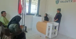 Pencari kerja menghadiri Job Fair di TalentXid Academy Jakarta Timur. (Sumber: Poskota/Angga Pahlevi)