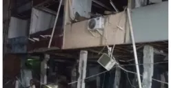 Ledakan dahsyat di Ruko Pasar Cimanggis merusak sekitar empat blok bangunan, pada Rabu malam, 14 Oktober 2026. (Sumber: X/@mizyasal)