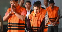 Bima Setyawan, satu dari lima tersangka dugaan korupsi BNPB digelandang KPK di Gedung Merah Putih. (Sumber: Dok. Antara/Fauzan)