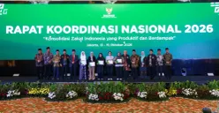 Penghargaan Wartawan Kemanusiaan kepada lima jurnalis pendukung syiar zakat yang hilang saat meliput Gunung Anak Krakatau dalam agenda penutupan Rakornas Baznas 2026, Kamis, 15 Oktober 2026. (Sumber: Dok. Istimewa)