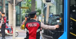 Personel Direktorat Lalu Lintas (Ditlantas) Polda Metro Jaya siap perkuat pengaturan lalu lintas demi keselamatan warga. (Sumber: Polda Metro Jaya)