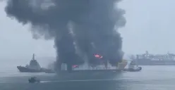 Kebakaran KMP Batumandi di alur masuk penyeberangan Merak, Cilegon, Banten, Selasa, 20 Oktober 2026. (Sumber: Dok. Istimewa)
