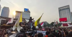 Ratusan mahasiswa dari berbagai kampus bersama elemen masyarakat sipil menggelar demonstrasi di beberapa titik di Jakarta, Selasa, 20 Oktober 2026. (Sumber: Poskota/Ali Mansur)