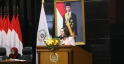 Juru Bicara Fraksi Golkar Alia Noorayu Laksono dalam Rapat Paripurna DPRD DKI Jakarta terhadap Rancangan Peraturan Daerah (Ranperda) APBD 2027, Senin (19/10). (Sumber: ddjp)