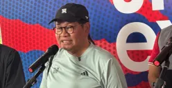 Gubernur DKI Jakarta, Pramono Anung (kanan) saat meninjau persiapan Jakarta Running Festival di Istora Senayan Gelora Bung Karno, Jakarta Pusat. (Sumber: Poskota/Syifa)