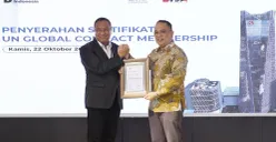 (kiri ke kanan) Direktur Utama Telkom Nanang Hendarno dan Executive Director UN Global Compact Network Indonesia Dr. M. Windrawan Inantha, Kamis (22/10). (Sumber: Telkom)