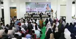 Baznas Kabupaten Bekasi menyalurkan bantuan senilai total Rp500 juta kepada 500 santri penghafal Al-Qur’an melalui program 'Bekasi Takwa'. (Sumber: Istimewa)