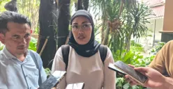 Perwakilan Warga Jakarta Bersatu, Novi saat di wawancara di Balai Kota DKI Jakarta, Senin (26/10/2026). (Sumber: Istimewa)