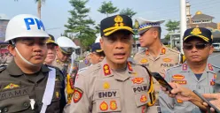 Kapolres Cimahi, AKBP Endy Desianto memberikan pernyataan kepada wartawan di Mako Polres Cimahi, Jalan Amir Machmud, Kota Cimahi, Jawa Barat, Senin, 26 Oktober 2026. (Sumber: Poskota/Gatot Poedji Utomo)
