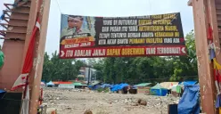 Pasar Taman Puring pascamusibah kebakaran besar yang menghanguskan tempat usaha mereka, Senin, 26 Oktober 2026. (Sumber: Poskota/Angga Pahlevi)