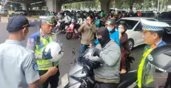 Operasi patuh di Jakarta Selatan oleh Sat Lantas, Jasa Raharja, Dishub, dan Satpol PP (Dok. X/TMCPoldaMetro)