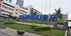 Kemnaker beri imbauan kepada masyarakat untuk mengecek informasi BSU 2026 hanya dari laman dan media sosial resmi. (Sumber: Dok. kemnaker.go.id/Kementerian Ketenagakerjaan Republik Indonesia)
