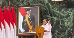 Potret Gubernur DKI Jakarta, Pramono Anung di Balai Kota Jakarta. (Sumber: Poskota/Syifa)