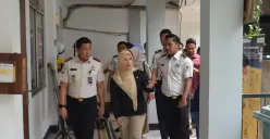 Kepala Lapas Kelas IIA Salemba, Amico Balalembang, menerima kunjungan Tim Ombudsman RI untuk meninjau pelayanan publik dan mendorong peningkatan kualitas layanan bagi masyarakat serta warga binaan. (Sumber: Istimewa)