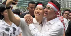 Kreator konten Willie Salim saat hadir di aksi Sumpah Pemuda pada 29 Oktober 2026 di Bundaran HI bersama Raffi Ahmad. (Sumber: Instagram/@willie27_)