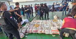 Badan Narkotika Nasional (BNN) mengungkap penyelundupan sekitar 800 kilogram ketamine hydrochloride (Ketamine HCl) di perairan Natuna Utara, Kepulauan Riau. (Sumber: BNN)