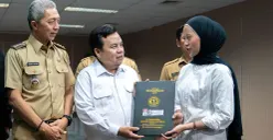 Penyerahan ijazah kepada lulusan sekolah menengah atas se-Kota Bogor di Ruang Serbaguna Pemkot Bogor, Senin, 31 Agustus 2026. (Sumber: Dok. Istimewa)