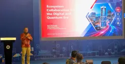 Direktur Strategic Business Development & Portfolio Telkom Seno Soemadji menyampaikan paparan dalam Indonesia Higher Education CIO Forum 2026 di Institut Teknologi Bandung. (Sumber: Istimewa)