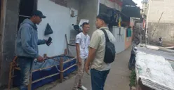 Polisi melakukan cek tkp pencurian ayam bangkok di Kampung Bulak Timur, Cipayung, Kota Depok. (Sumber: Polres Metro Depok)