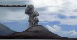 Gunung Anak Krakatau di Selat Sunda merupakan gunung api aktif yang tumbuh setelah letusan besar Krakatau pada 1883 (Sumber: Emilogi)