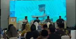 Halaqah “Blueprint Transformasi Pesantren Menuju Indonesia Emas 2045” digelar di Aula Universitas Darul Ulum, Jombang, membahas penguatan pendidikan dan SDM pesantren. (Sumber: Istimewa)