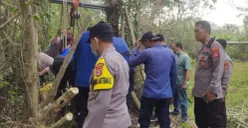 Proses evakuasi kerbau betina tercebur sumur sedalam 11 meter di Kampung Katerembel, Desa Cisait, Kecamatan Kragilan, Kabupaten Serang, Banten, Selasa, 8 September 2026. (Sumber: Dok. Istimewa)