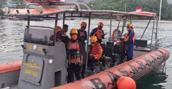 Basarnas Lampung mengerahkan dua unit Rigid Inflatable Boat (RIB) untuk memperkuat pencarian delapan orang yang hilang kontak di Perairan Selat Sunda, Kabupaten Pandeglang, Banten, Rabu, 9 September 2026. (Sumber: Basarnas Lampung)